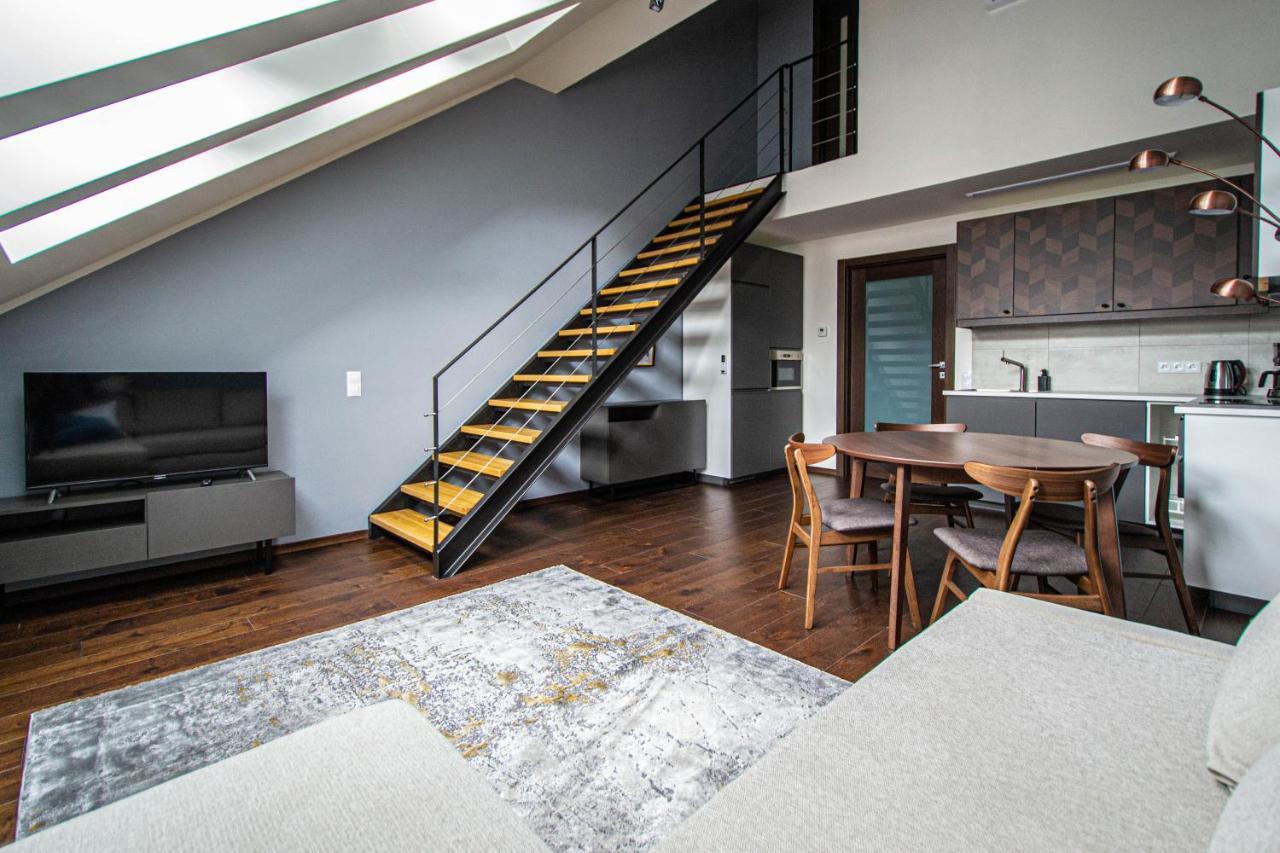 Quite Loft With Balcony And 3 Air Conditioners ปราก ภายนอก รูปภาพ