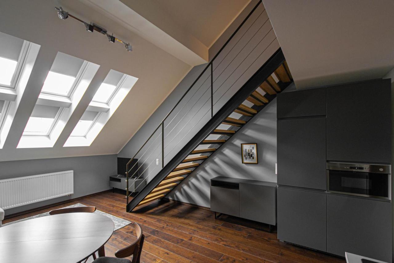 Quite Loft With Balcony And 3 Air Conditioners ปราก ภายนอก รูปภาพ