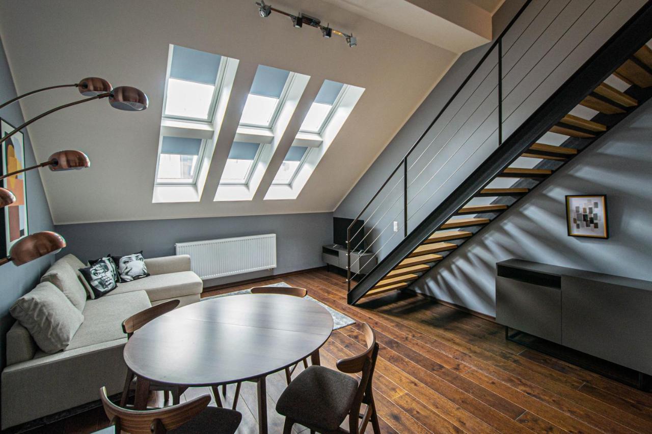 Quite Loft With Balcony And 3 Air Conditioners ปราก ภายนอก รูปภาพ